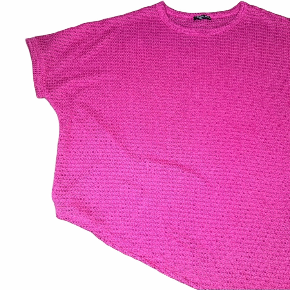 NWOT Heimish Hot Pink Asymmetrical Blouse Size Small - Picture 2 of 9